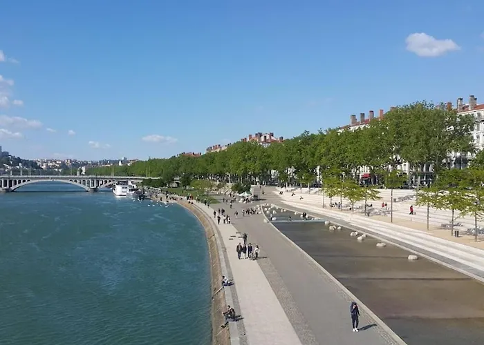 Art De Recevoir - Cocon Au Coeur De Avec Vue Sur Fourviere *